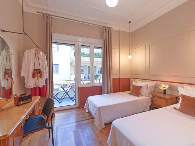 NEW!The Acropolis Window in Plaka-Deluxe Apartment gallery image 3