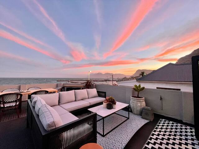 Boho Oasis Kalk Bay | 3 Portofino gallery image 2