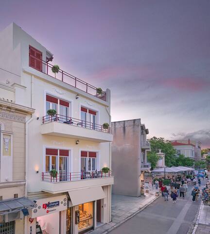 NEW!The Acropolis Window in Plaka-Luxury Apartment gallery image 4