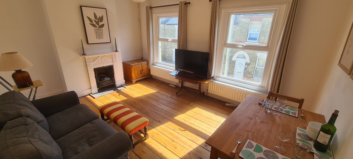 Successful Airbnb property: Flat in Cambridge in Teversham