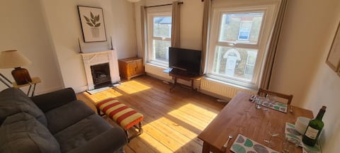Successful Airbnb property: Flat in Cambridge in Teversham