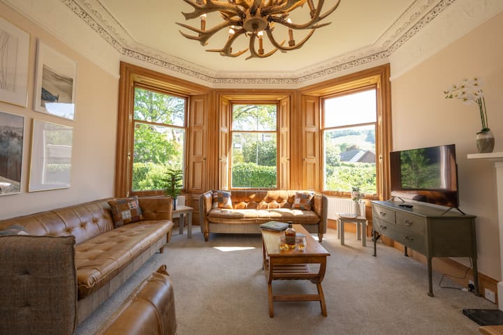 June Discounts: Fernbank House 10br Relaxing - Aberfeldy