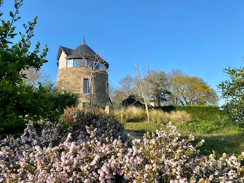 Exceptional Mill on the Banks of the Rance, 360° View & Jacuzzi
