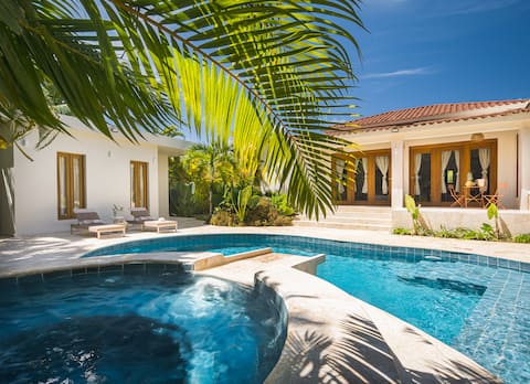 Tropical Roga Villa -Pool, Sauna, 5 min to beach