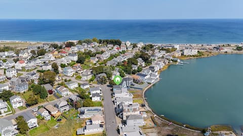 Cozy Waterfront Beach House in Nantasket - Hull