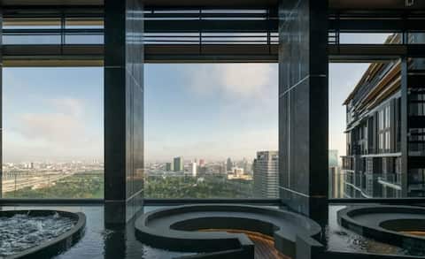 Altitude Cozy Park View l BTS Mochit