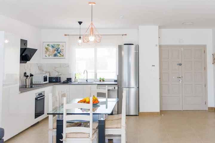 Aqua Vista Tenerife managed Airbnb listing 1