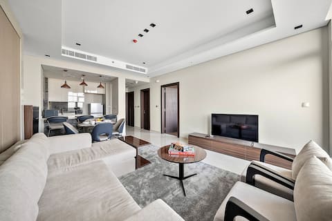 Top performing Airbnb: FIRST CLASS | 1BR | Elegant Modern Retreat in Business Bay