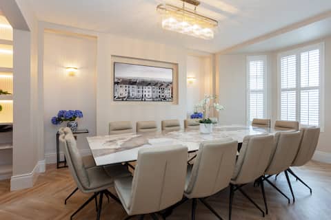 111 By Mayfair - Luxurious, Sea views, Sleeps 25.