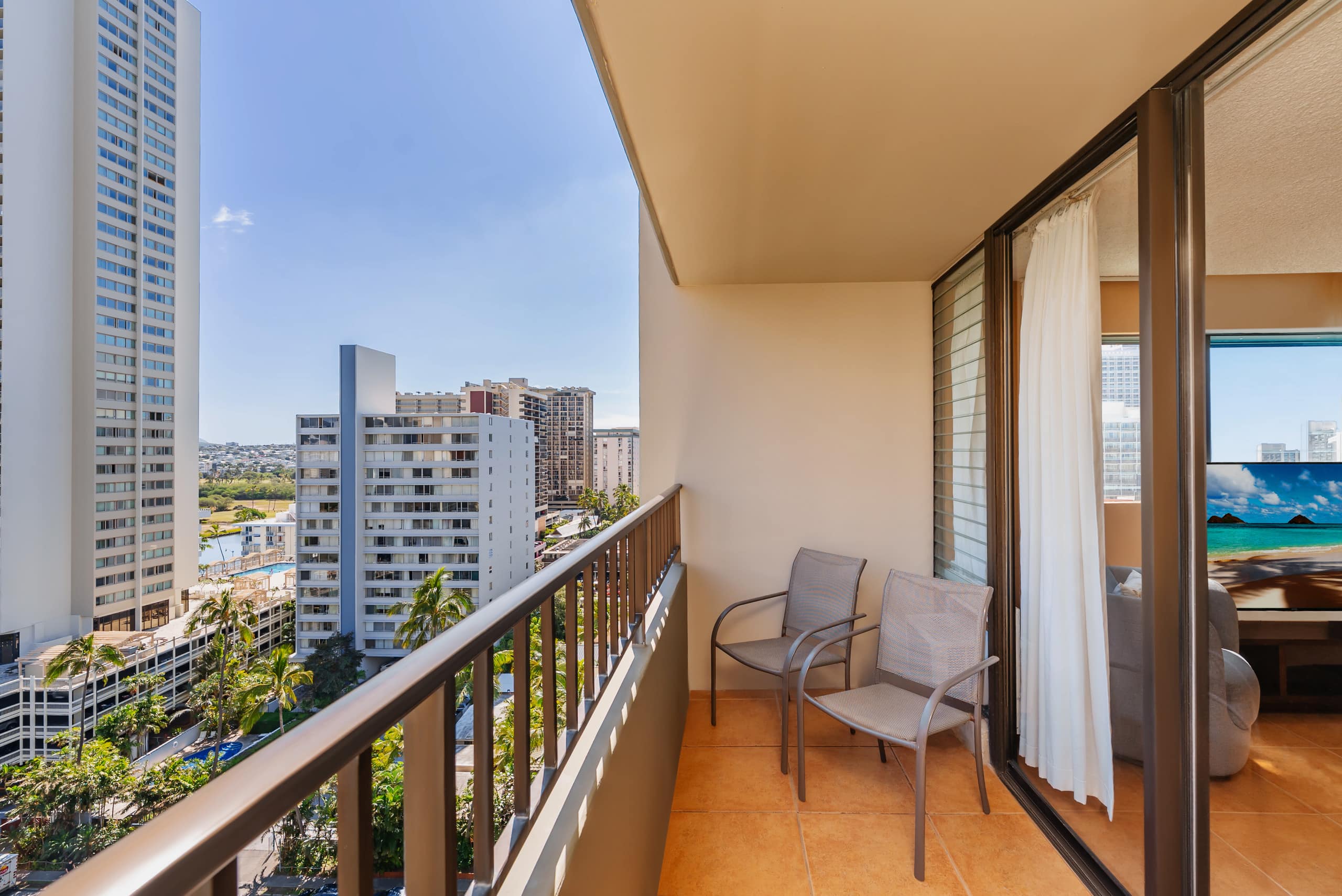 Ao + Parking + Views + Pool + Spacious + Balcony - Photo 23