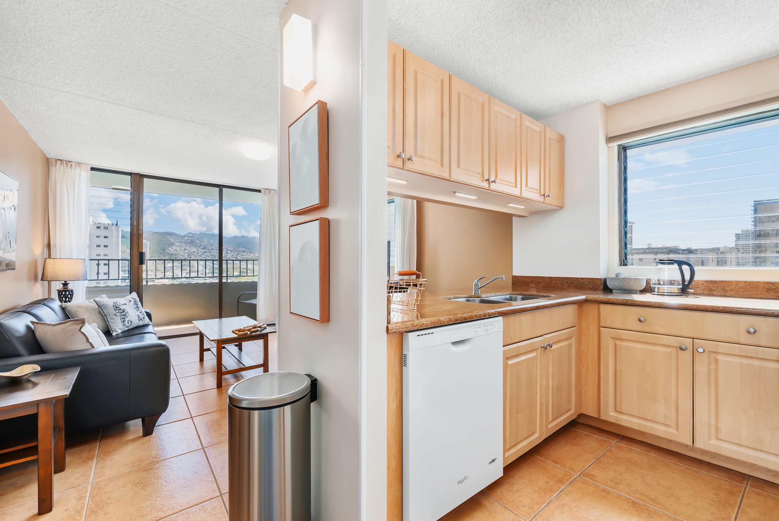 Ao + Parking + Views + Pool + Spacious + Balcony - Photo 10