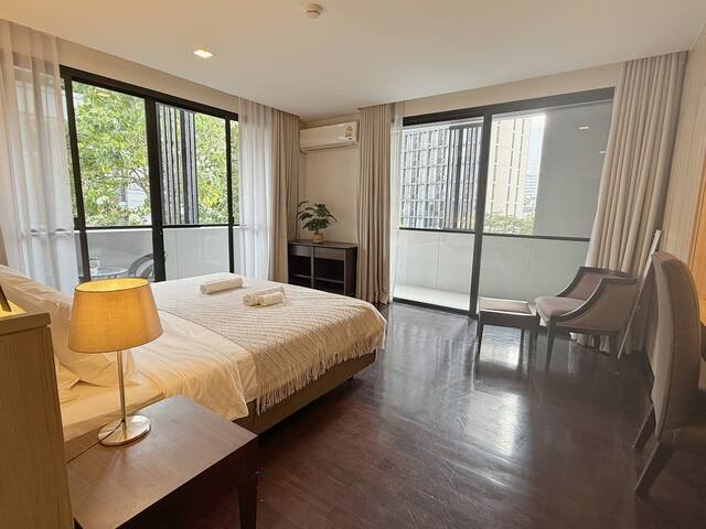 130m²Apt Mega 2b2b/BTS Phrom Phong /EmSphere/Pool gallery image 3