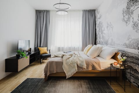 Family Friendly 1BDR • Workspace • Outdoor Seating