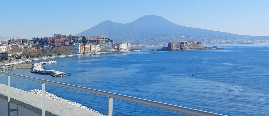 Caracciolo Seafront Charme Home gallery image 2