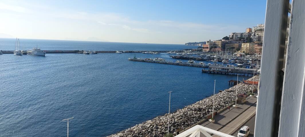 Caracciolo Seafront Charme Home gallery image 3