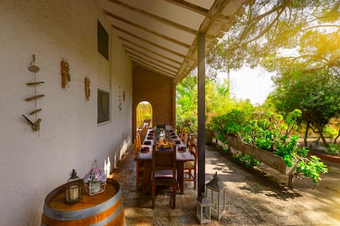 Charming Villa 200m from the sea