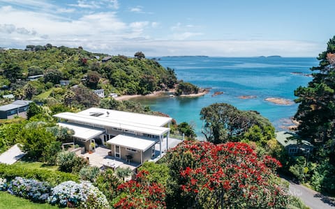 Enclosure Bay Sun and Vistas | Be My Guest Waiheke
