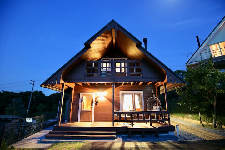 ログハウスで【サウナ・BBQ】 『ニジゲンノモリ』徒歩 5分・橋と