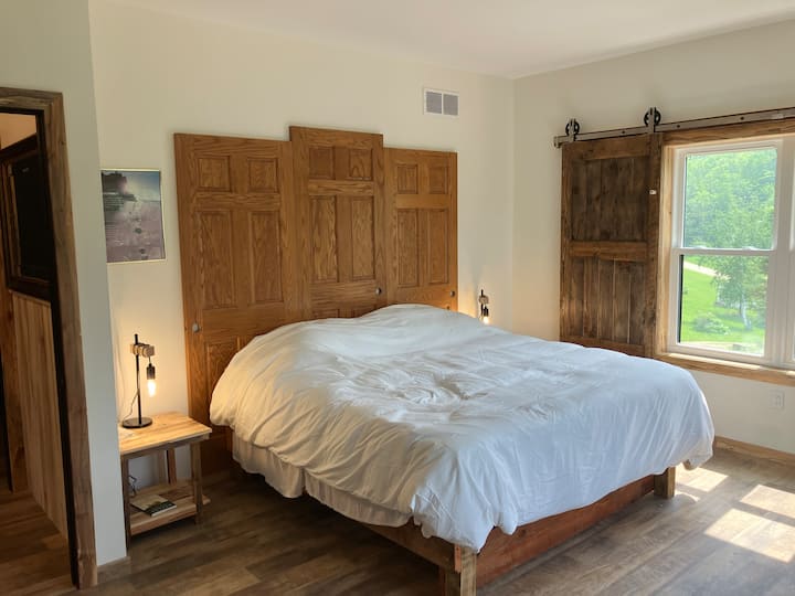 NJOO UFURAHIE MAKAZI YA DARAJA LA KWANZA