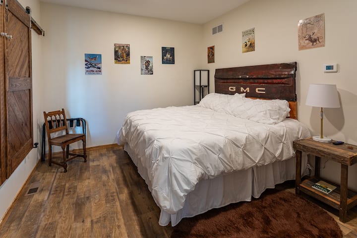 PARADISO YA MTU WA NJE CHINI YA PAA