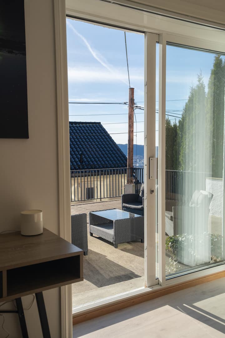 Mt. Fløyen Apt With Panoramic View - Bergen, Noruega