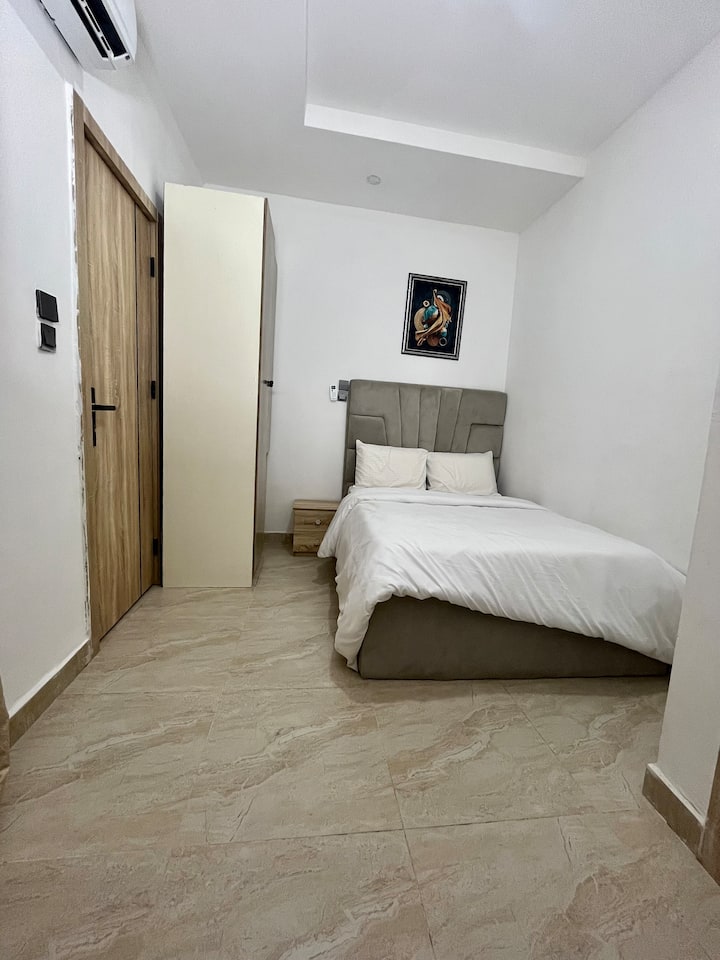 საძინებელი 4