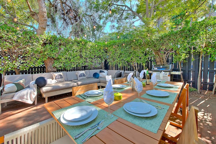 Holiday Rate! Hidden Gem Villa 2 min WalkTo Beach!