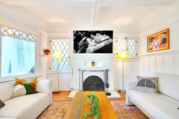 Holiday Rate! Hidden Gem Villa 2 min WalkTo Beach! gallery image 2