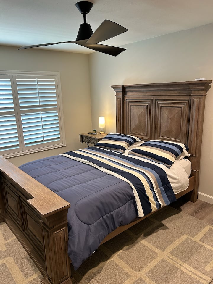 Vrlo udoban bračni krevet. 