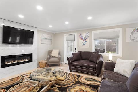 Opie's Arcade and Movie Room, Sleeps 12