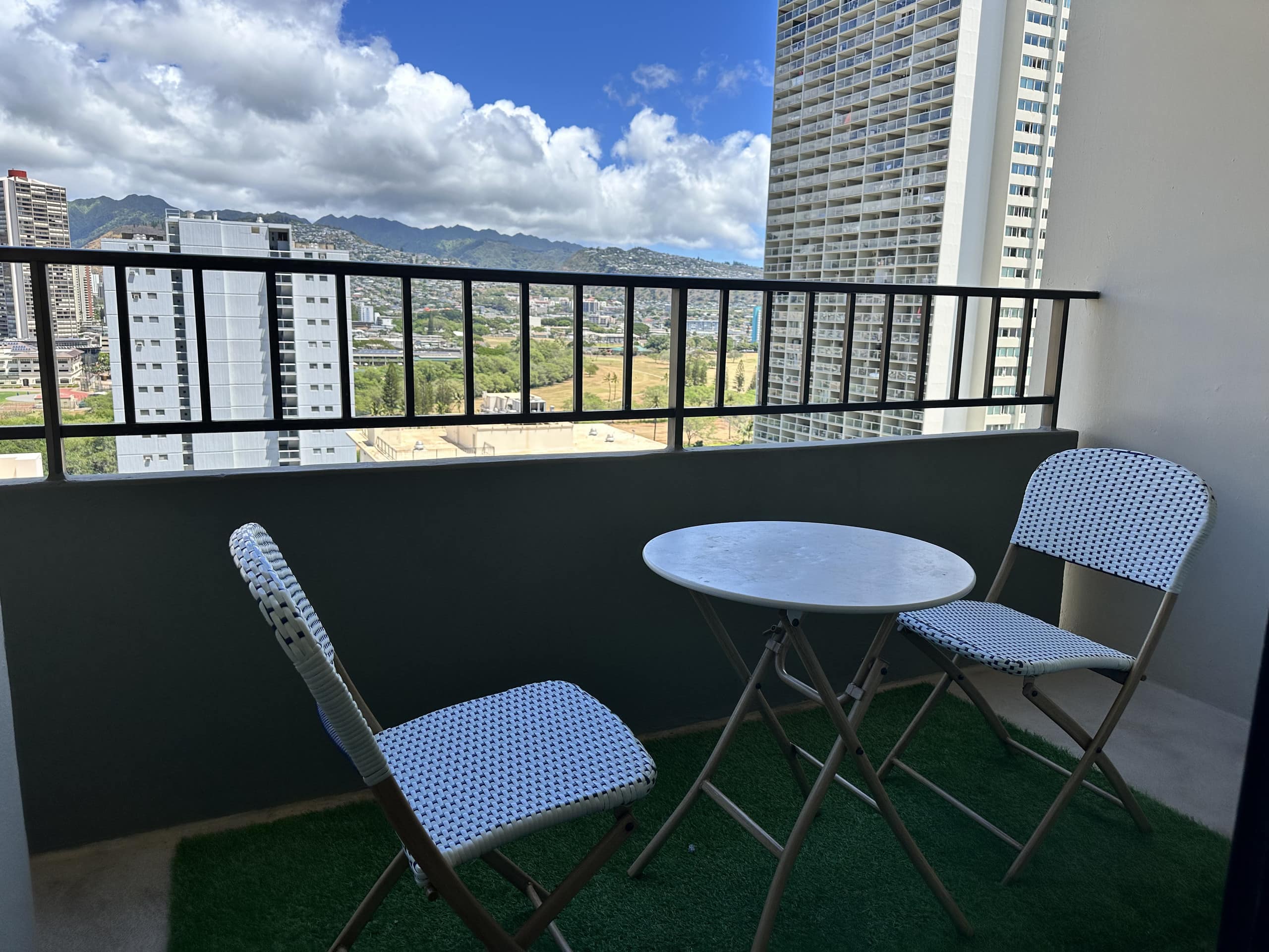 Hotel in Honolulu · ★4.09 · 1 bedroom · 2 beds · 1 private bath - Image 9