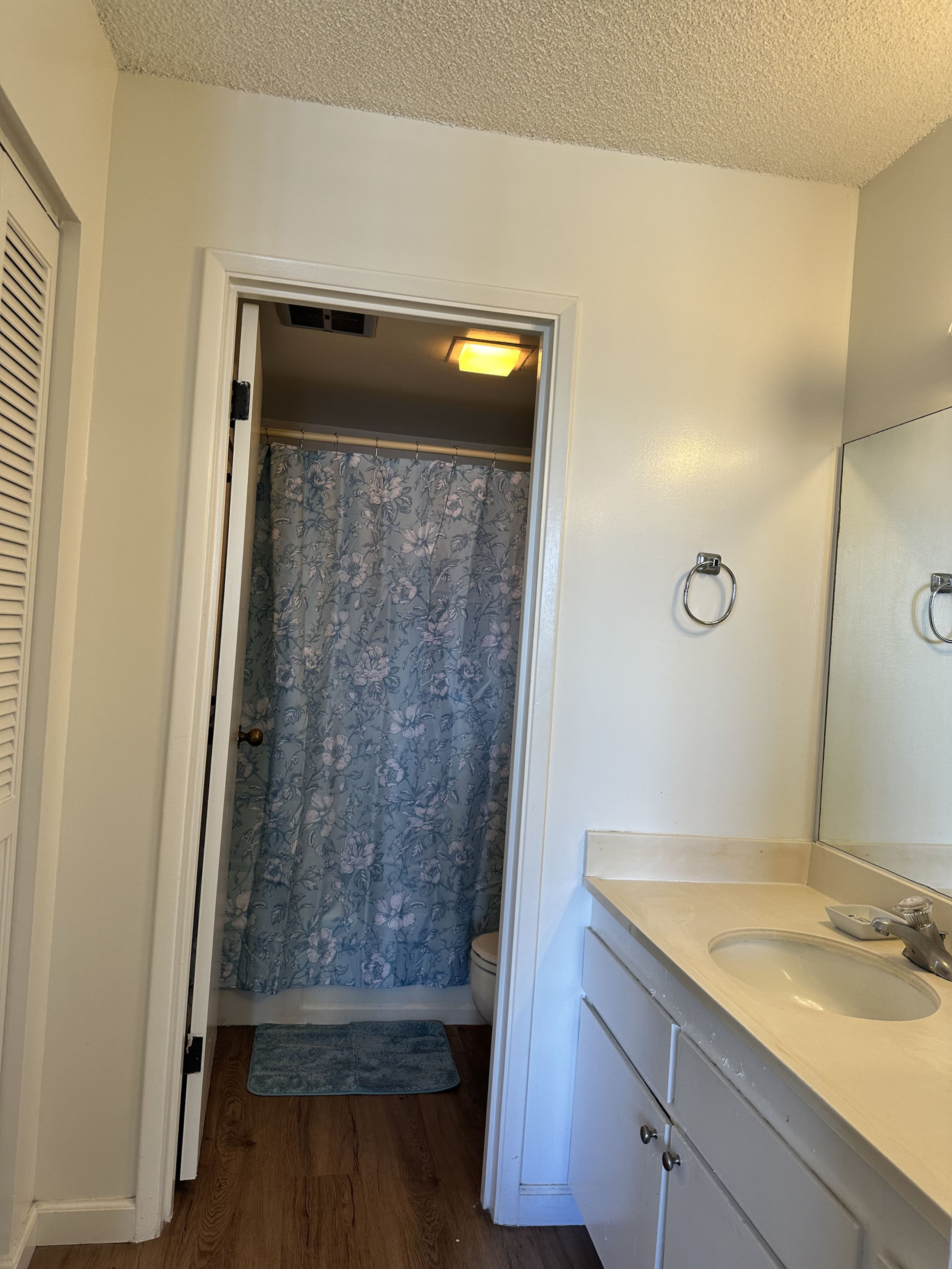 Hotel in Honolulu · ★4.09 · 1 bedroom · 2 beds · 1 private bath - Image 8