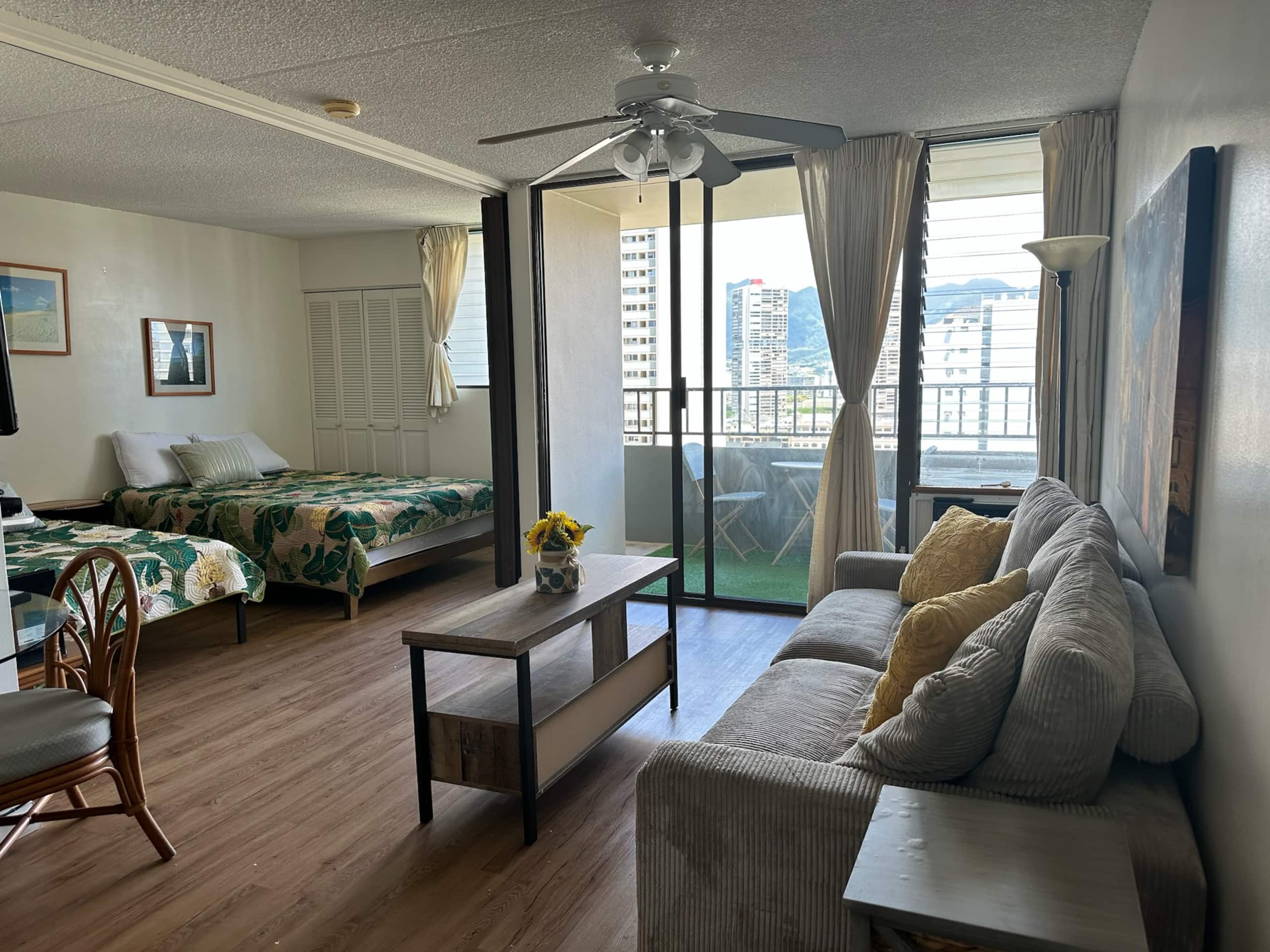 Hotel in Honolulu · ★4.09 · 1 bedroom · 2 beds · 1 private bath - Image 4