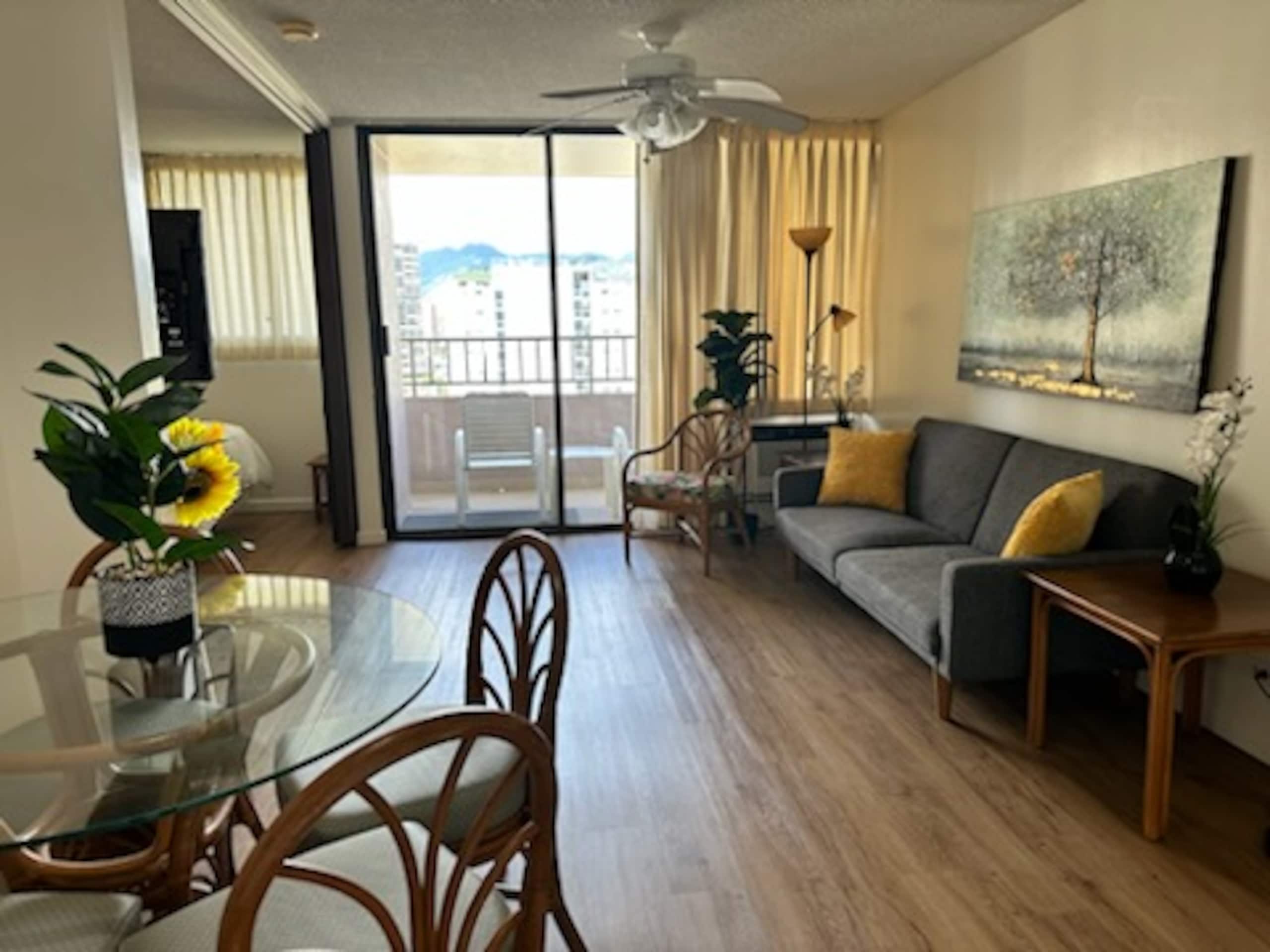 Hotel in Honolulu · ★4.09 · 1 bedroom · 2 beds · 1 private bath - Image 6