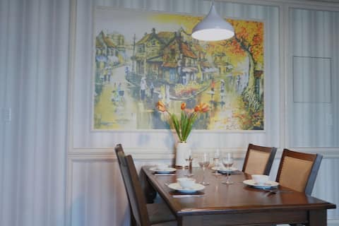 2 BR Leman Stylish Apartment in central city