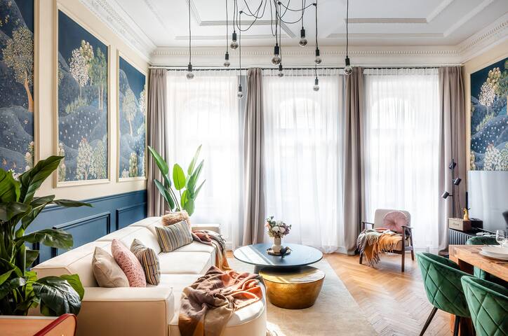 5BR+4.5Bath Royal Prague Residence gallery image 3