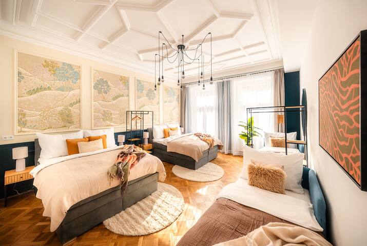 4BR+4.5Bath Central Art Deco Retreat gallery image 4