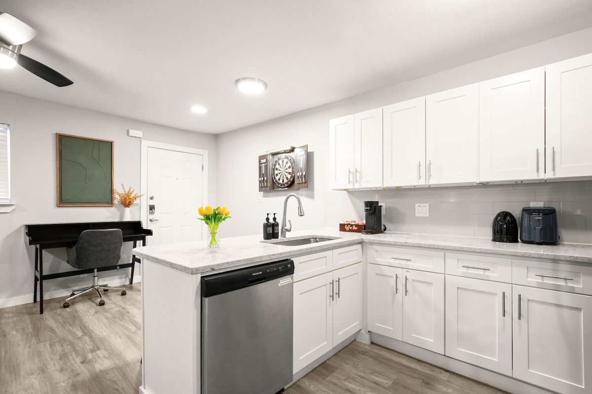 SXSW-DT-ACL Fest-6th St|King Bed-Free Parking-Ldry