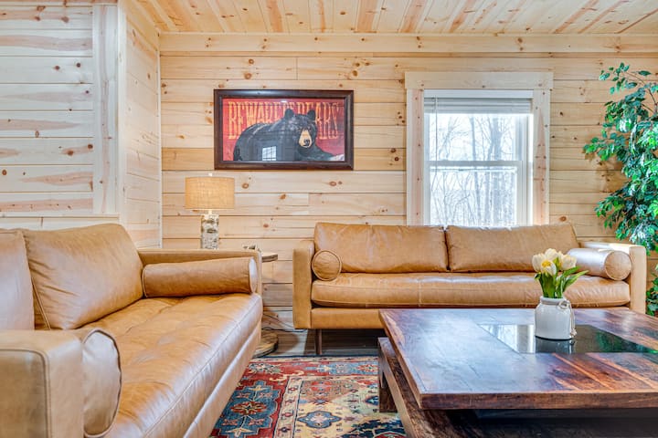 River Access, Hot Tub, Sauna, Firepit, Game Room - Shenandoah, VA