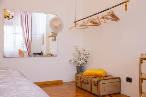 15 min to Fiera Milano & Parking • Angelika House