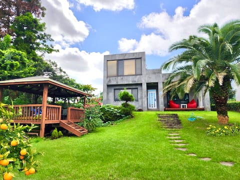 Fantastic Tangerine Orchard & Hallasan View/Private Villa for One Team Only/Large BBQ & Toddler Hot 
