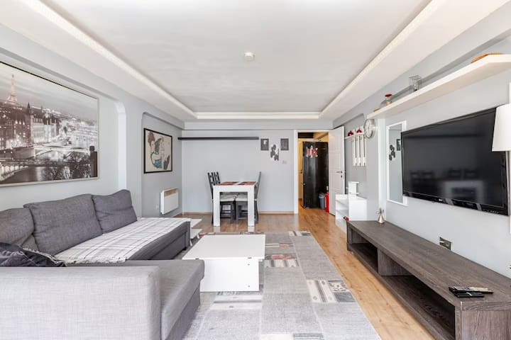 Urban Comfort Travel Agency managed Airbnb listing 2