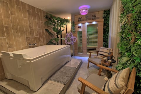 The Abbey SPA I Downtown I Parking