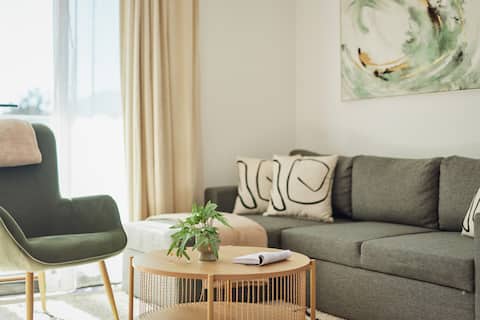 New Spacious 2 Bdr by the beach