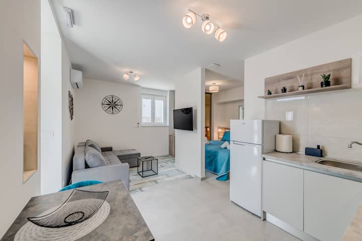New 4* Charming Studio (Central) Evala Ii - Trogir