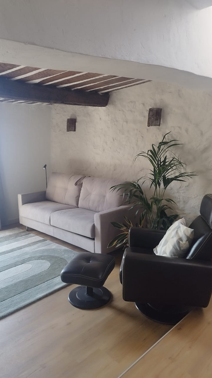 Ambienti i ndenjes 2