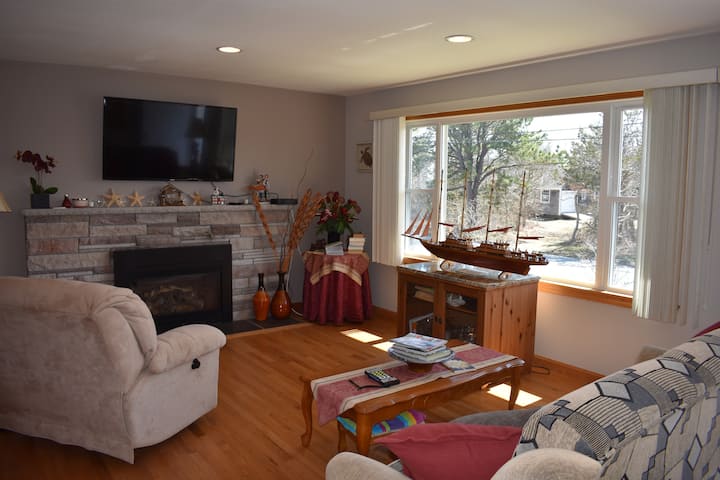 Cape Cod Yarmouth Ocean Breeze Shangri-la - Dennis, MA