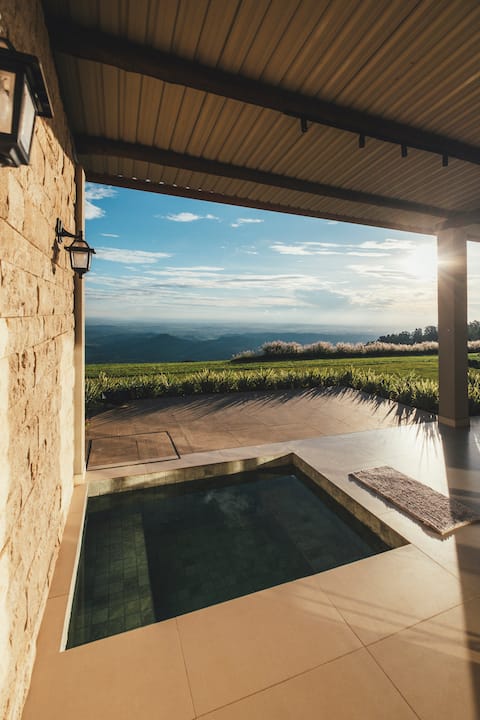 Luxury #3 in the heights @kapokrefugios