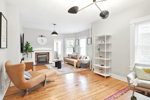 Modern Victorian 3BR 2BA Apt with Parking