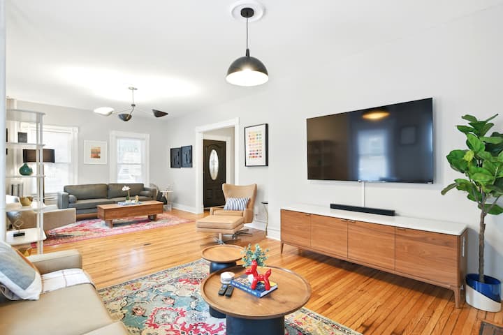 Modern Victorian 3br 2ba Apt With Parking - Springfield, MA